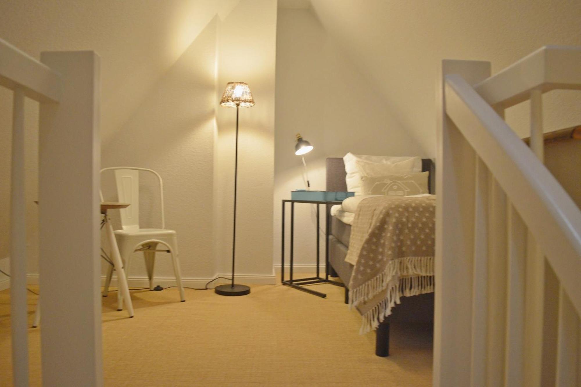 Morderne 3-zimmerwohnung In Einer Hausscheibe Unter Reet Apartment *