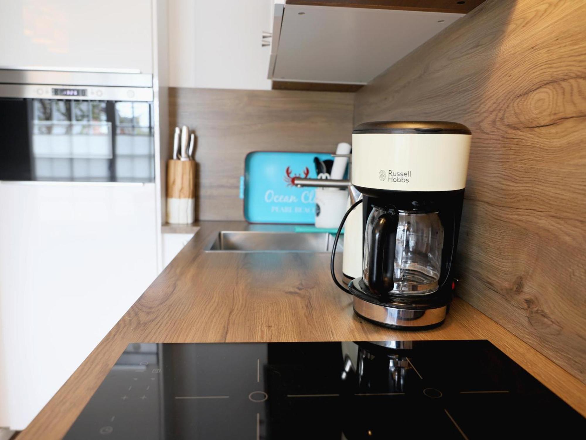 Morderne 3-zimmerwohnung In Einer Hausscheibe Unter Reet Apartment Westerland