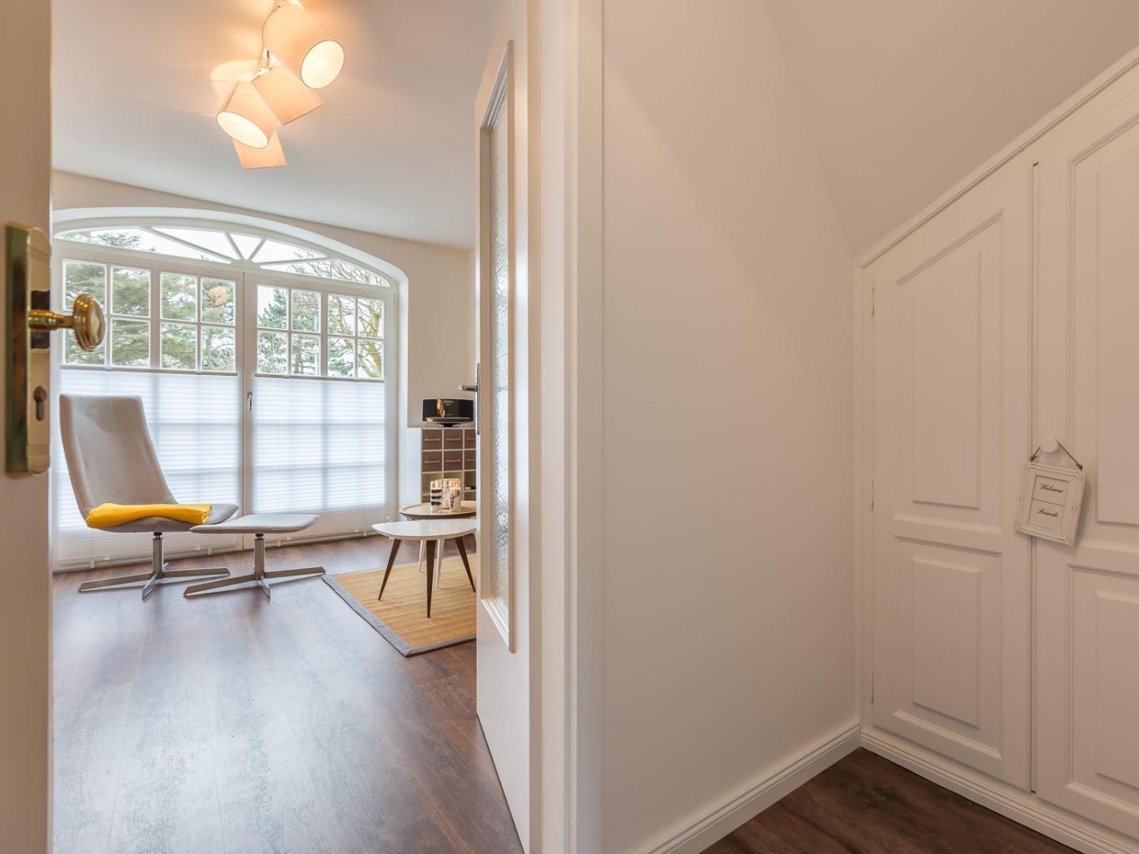 Apartment Morderne 3-zimmerwohnung In Einer Hausscheibe Unter Reet